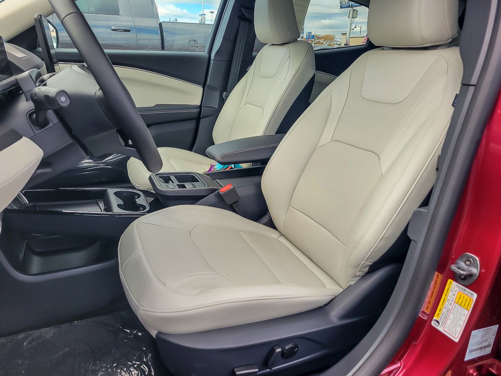 2025 FORD MUSTANG MACH-E - Image 12