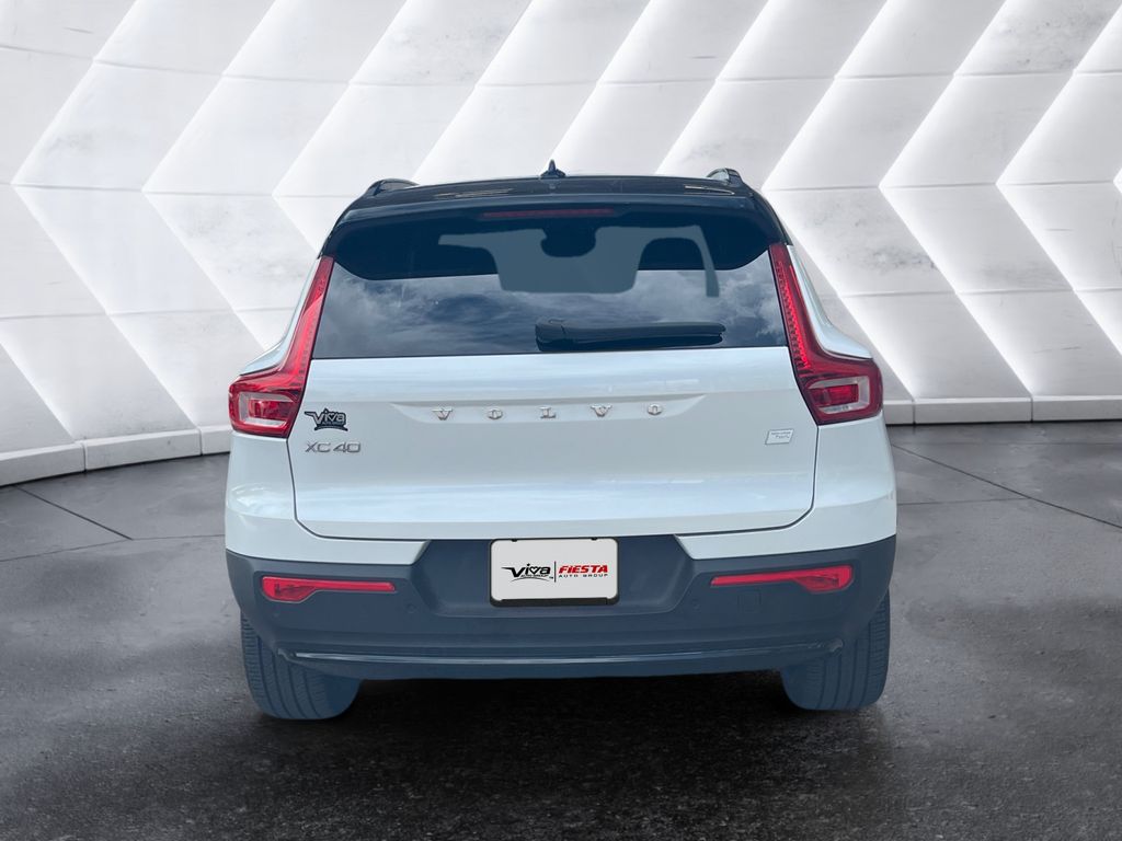 2024 Volvo XC40 Recharge Ultimate photo 5