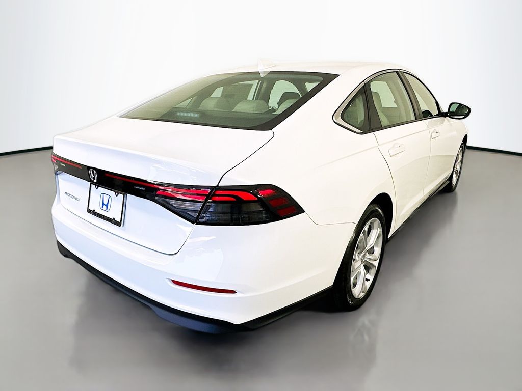 2025 Honda Accord LX photo 5