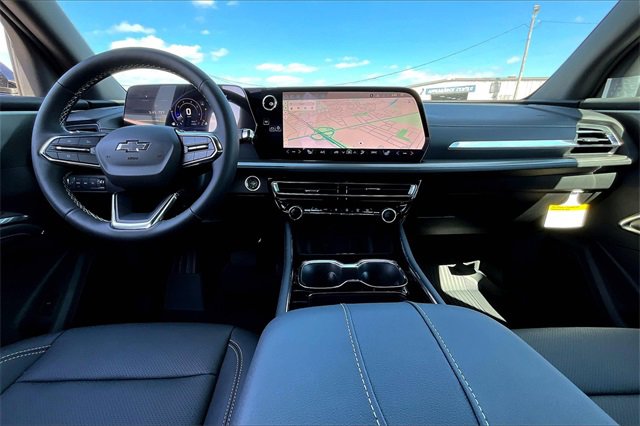 2025 Chevrolet Traverse photo 9