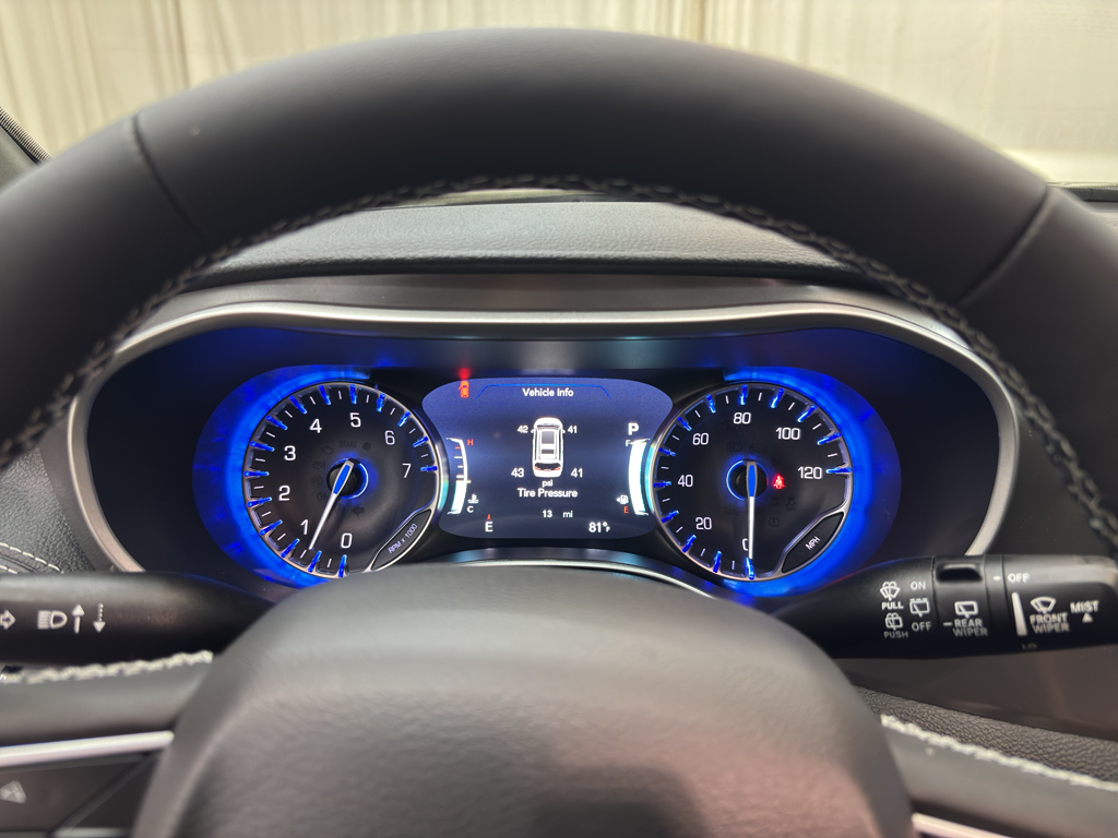 2026 Chrysler Pacifica photo 17