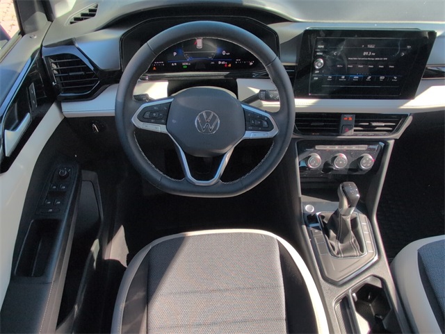 2025 Volkswagen Taos S photo 3