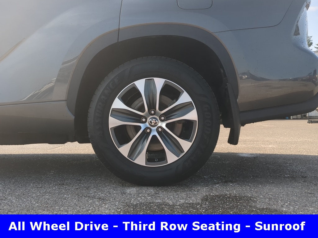 2021 Toyota Highlander Hybrid XLE photo 18