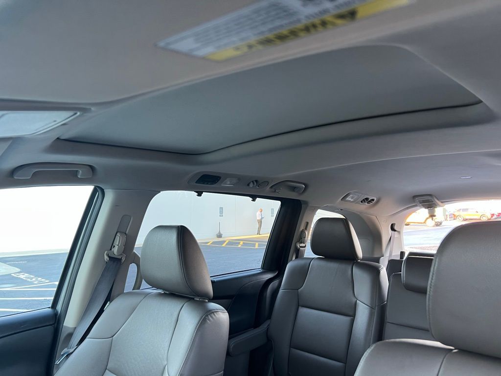 2016 Honda Odyssey EX-L photo 4