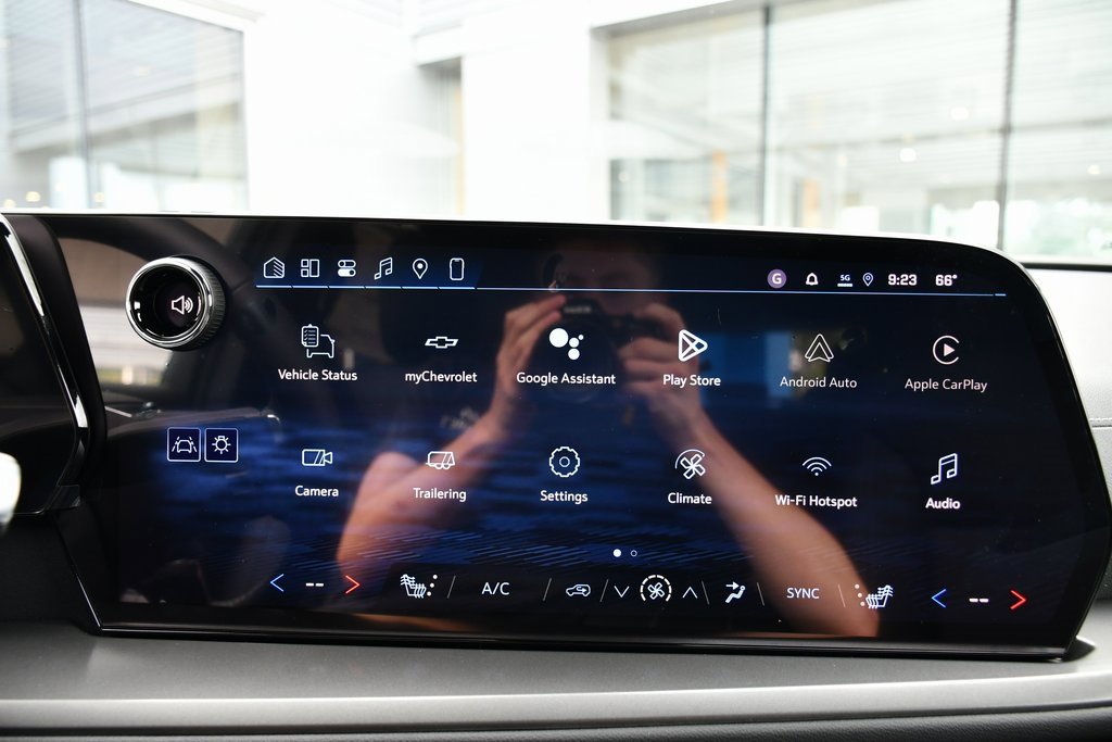 2026 Chevrolet Traverse photo 16