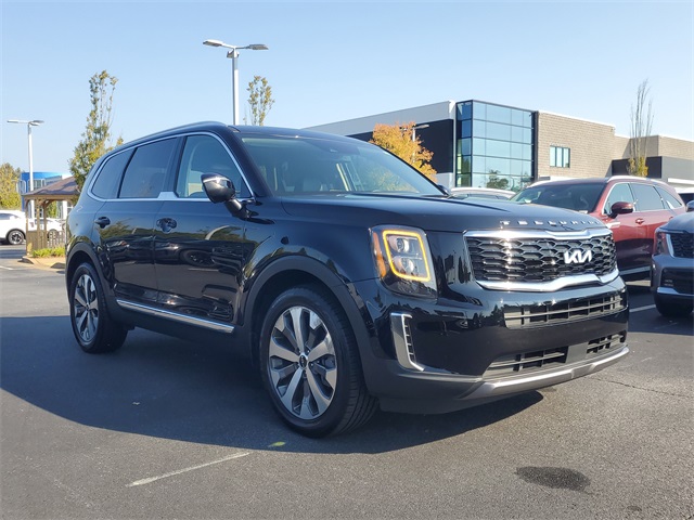 2022 Kia Telluride EX photo 2