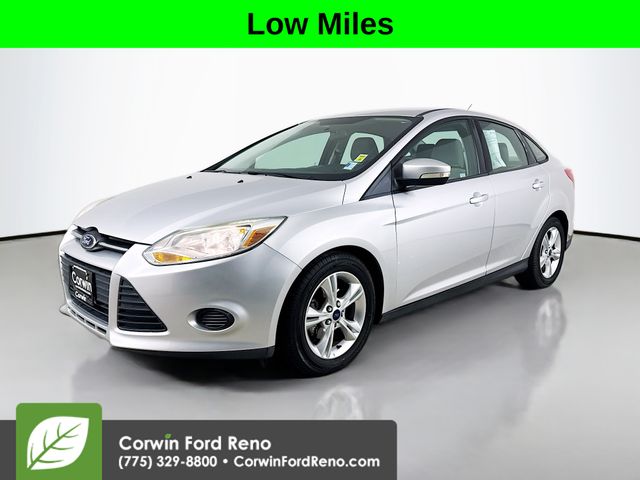 2014 Ford Focus SE photo 2
