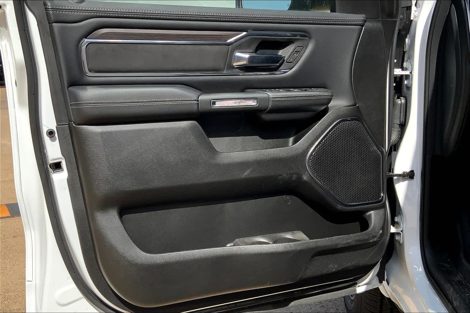 2025 Ram 1500 Laramie photo 10