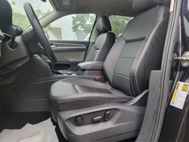 2023 Volkswagen Atlas SE Technology photo 13