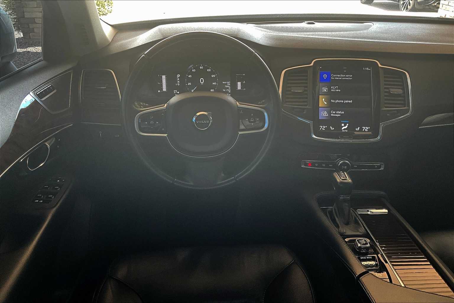 2019 Volvo XC90 Momentum photo 4