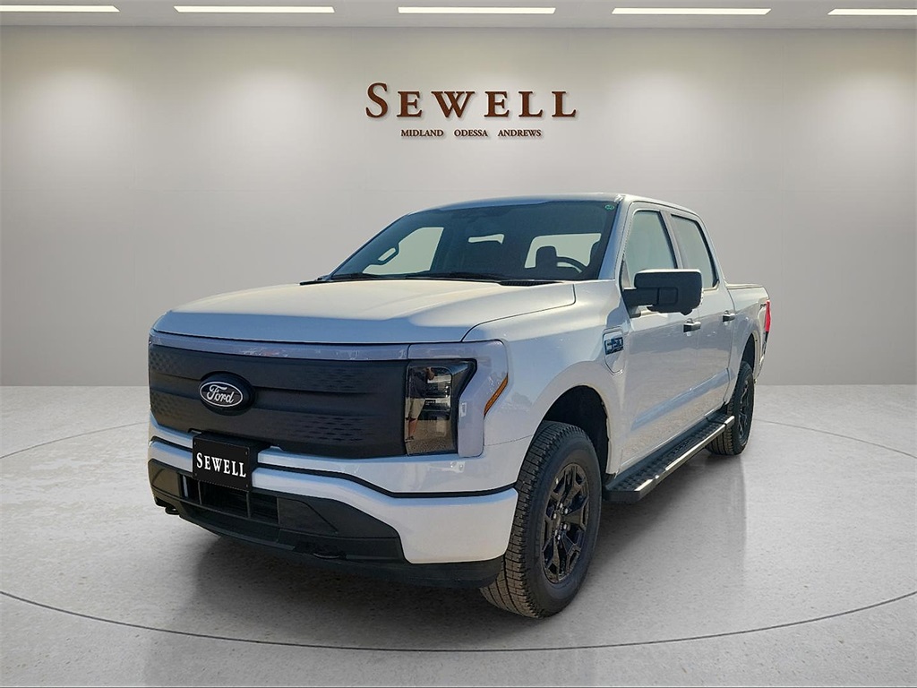 2025 Ford F-150 Lightning XLT's photo