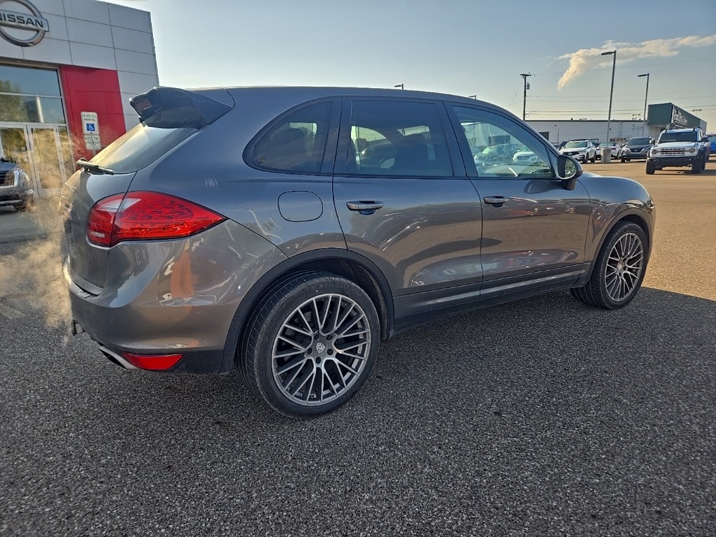 2013 Porsche Cayenne Base photo 7
