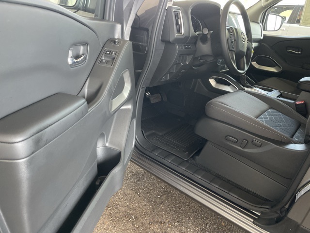 2025 Nissan Frontier SV photo 14