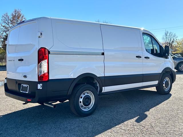 2024 Ford Transit photo 9