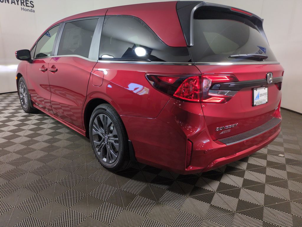 2026 Honda Odyssey Touring photo 3