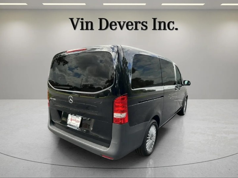 2023 Mercedes Benz Metris Passenger Van photo 7