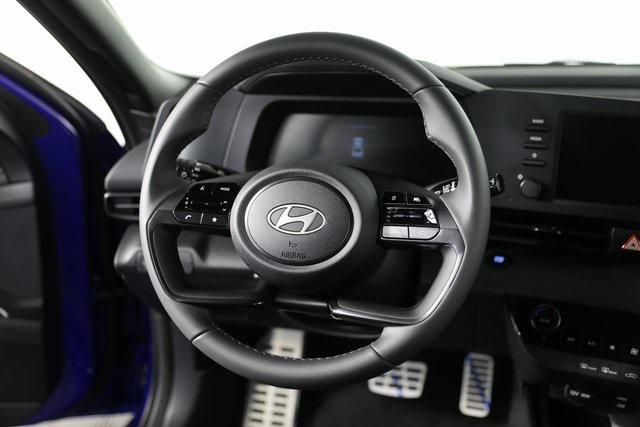 2025 Hyundai Elantra SEL Sport photo 3