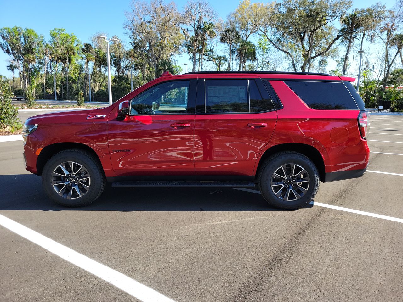 2022 Chevrolet Tahoe Z71 photo 2