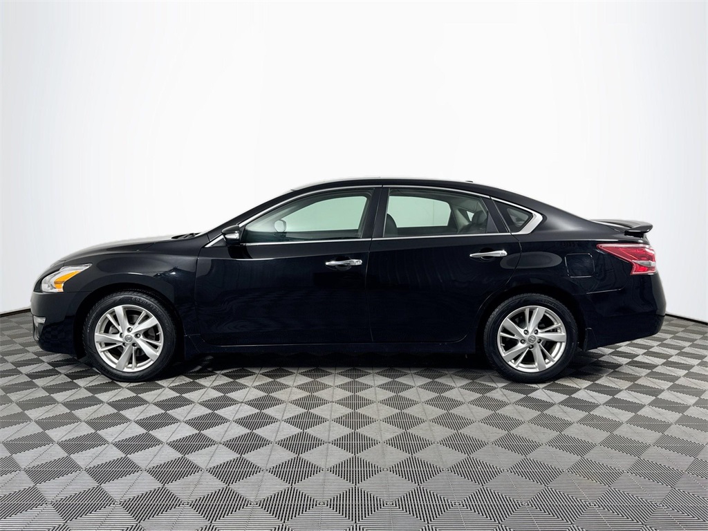 Used 2013 Nissan Altima Sedan SL with VIN 1N4AL3APXDN440752 for sale in Eau Claire, WI