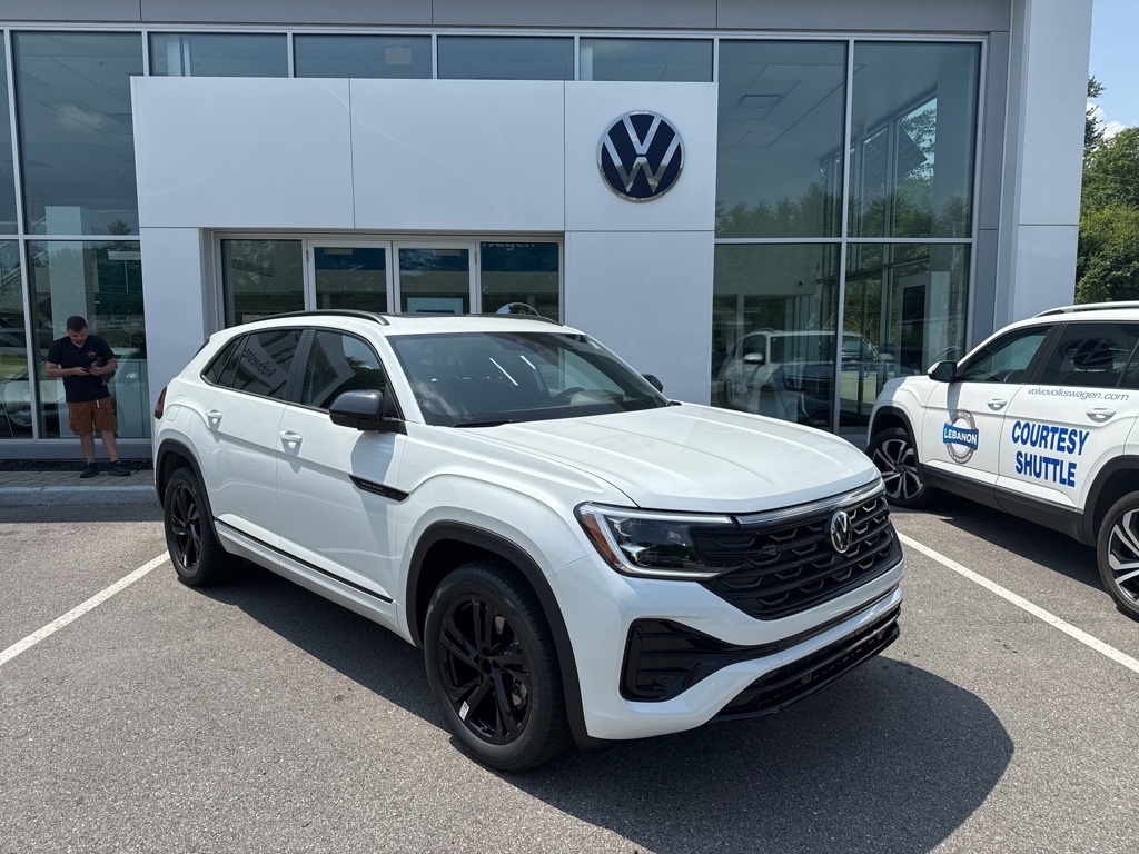 2025 Volkswagen Atlas Cross Sport SEL R-Line photo 9