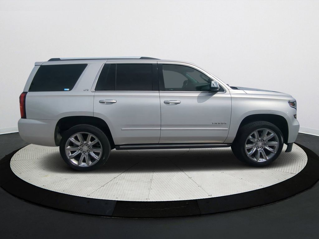 2016 Chevrolet Tahoe LTZ photo 3