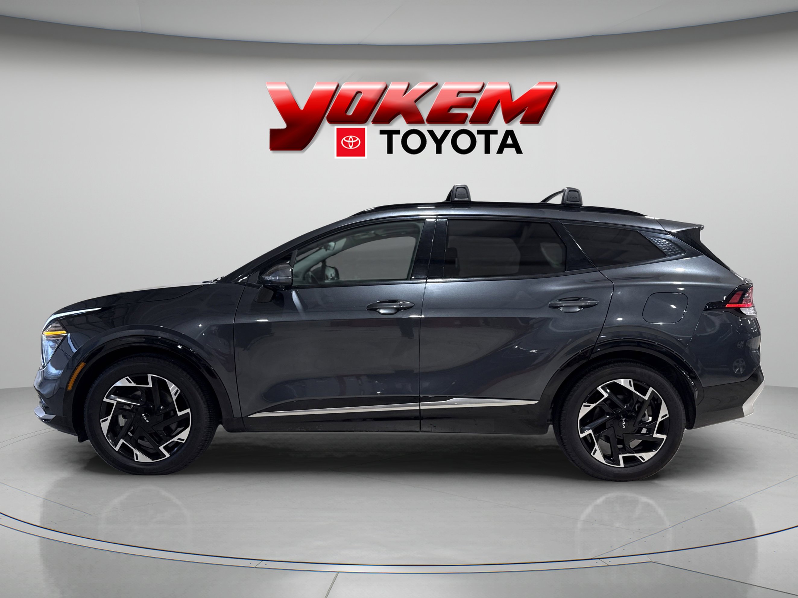 2024 Kia Sportage photo 2