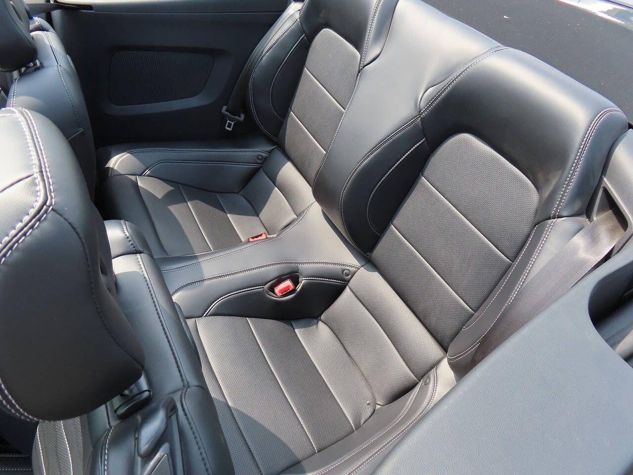 2020 Ford Mustang EcoBoost Premium photo 11