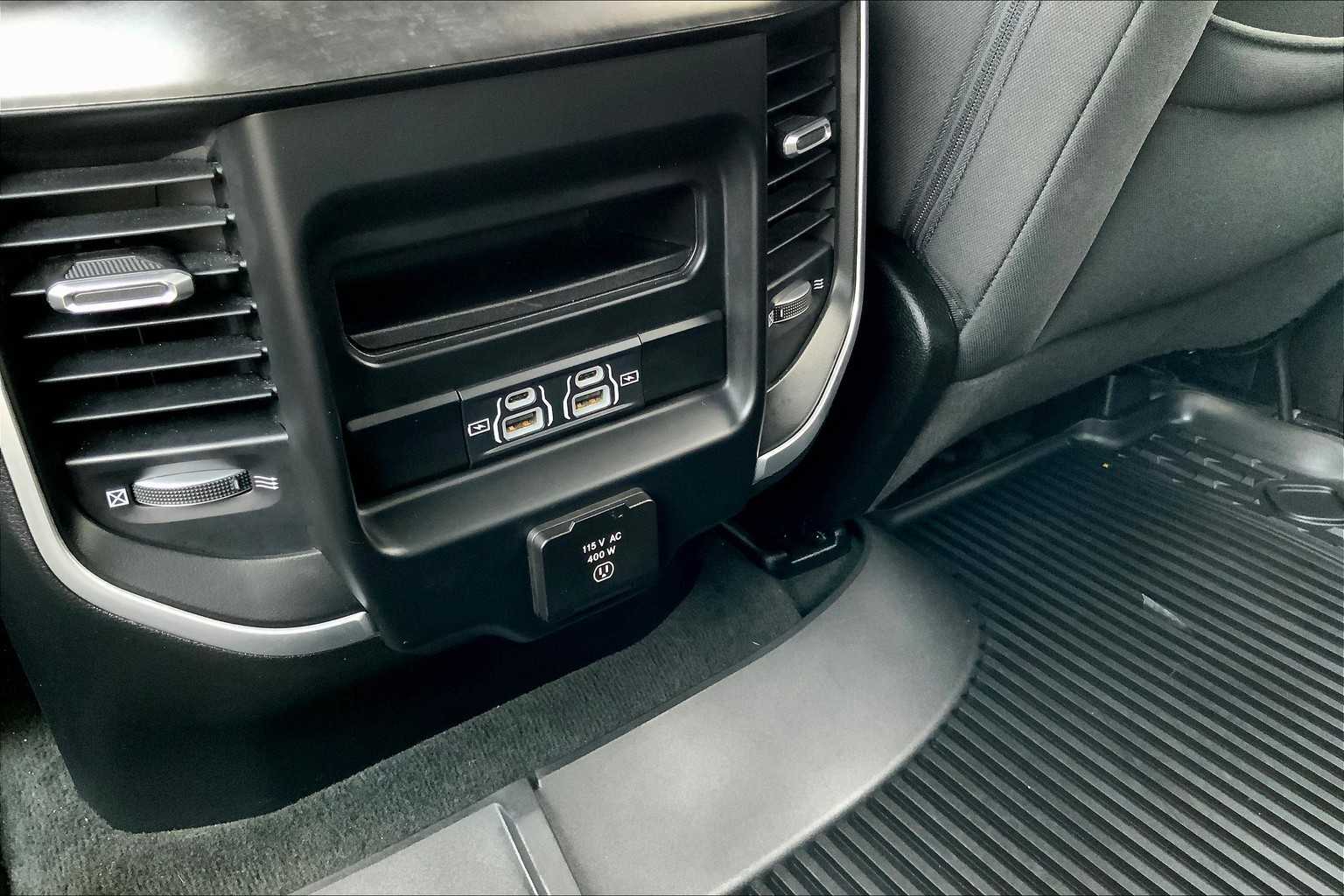 2021 Ram 1500 Big Horn photo 34