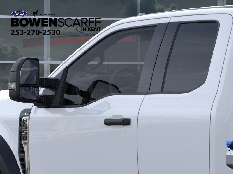 2025 Ford F-550 photo 19