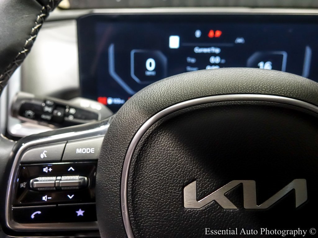 2025 KIA SORENTO - Image 20