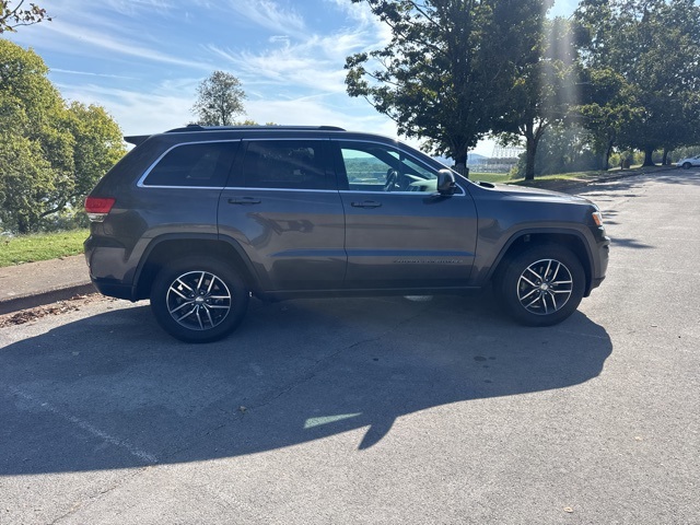 2018 Jeep Grand Cherokee Laredo E photo 7