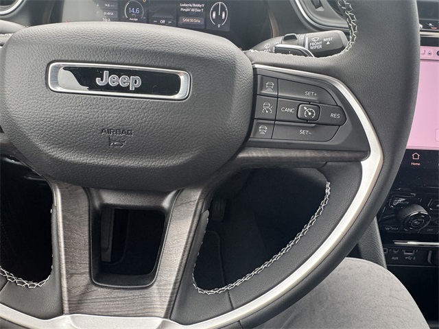 2025 Jeep Grand Cherokee Limited photo 21