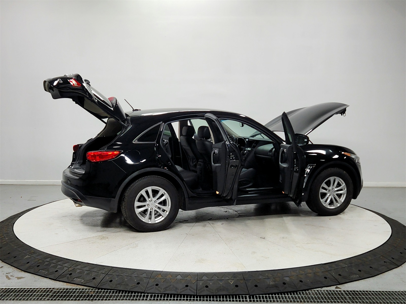 2017 Infiniti QX70 Base photo 14