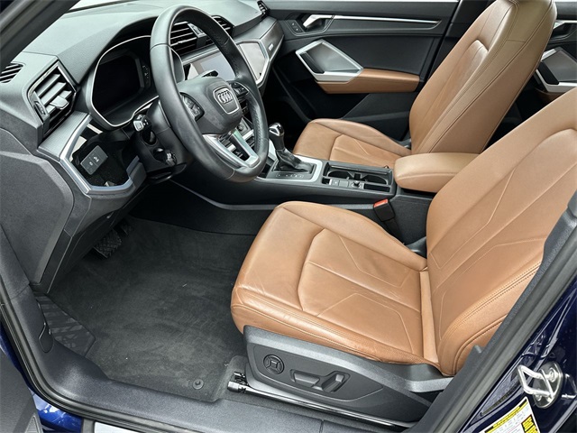 2022 Audi Q3 S line Premium Plus photo 3