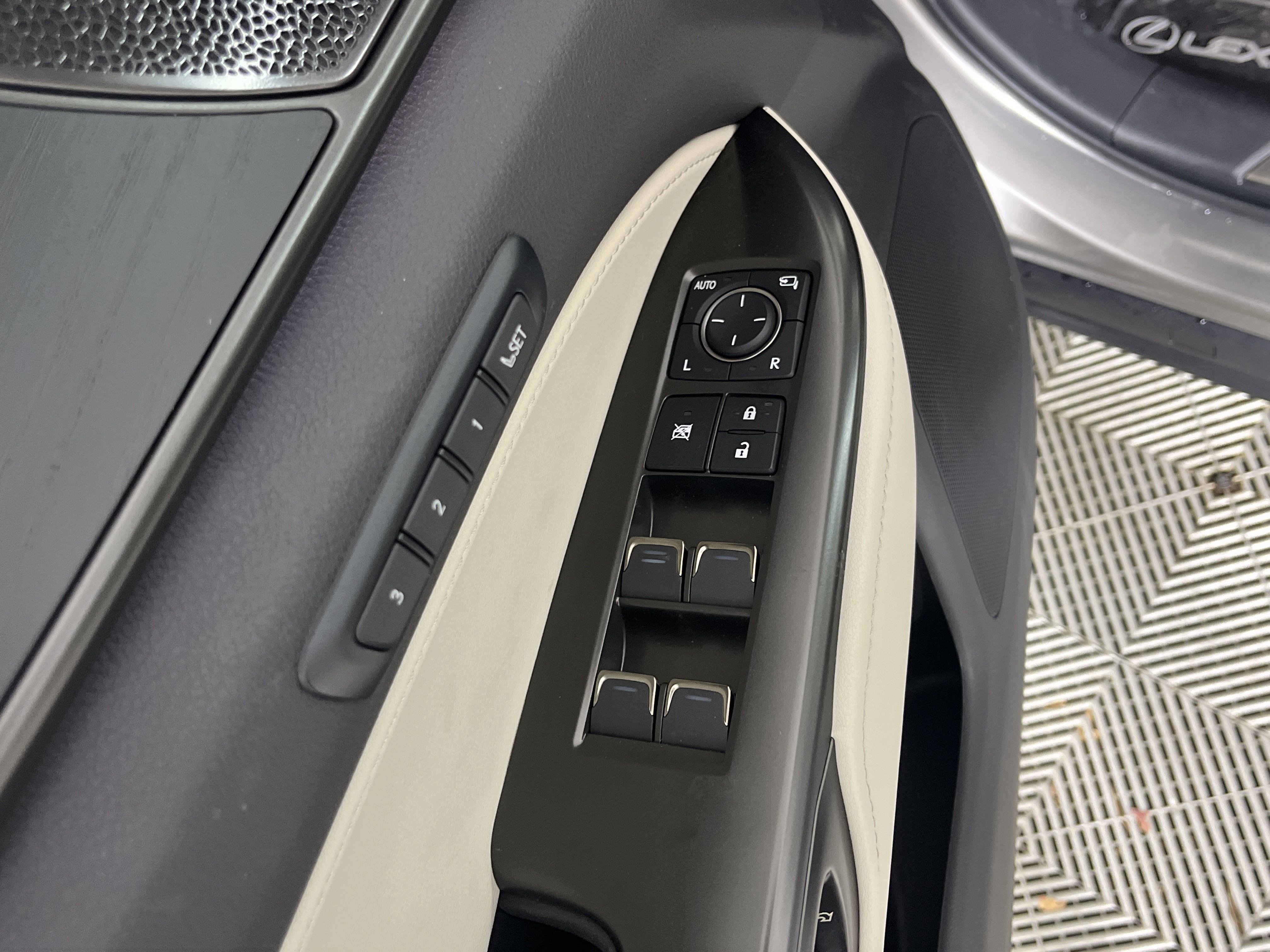 2025 Lexus NX 350 AWD photo 6
