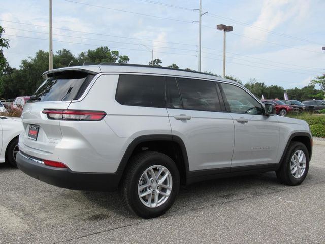 2025 Jeep Grand Cherokee Laredo photo 6