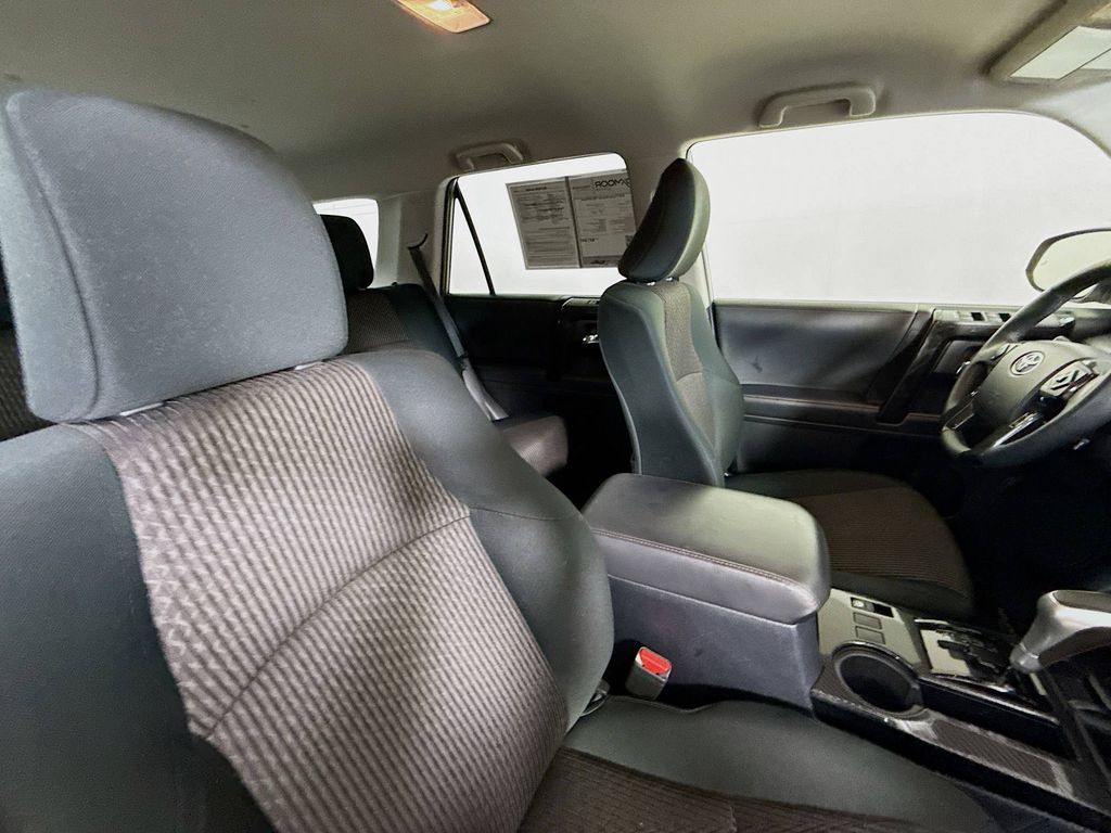 2024 Toyota 4Runner TRD 4WD photo 24