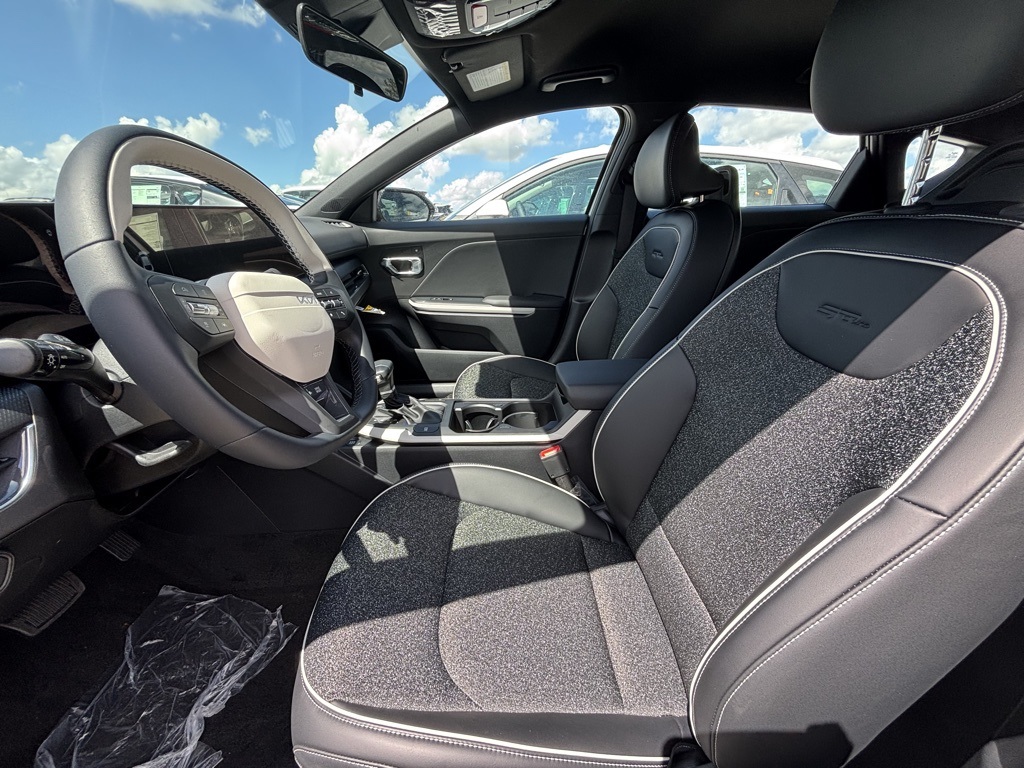 2025 Kia K4 GT-Line photo 12