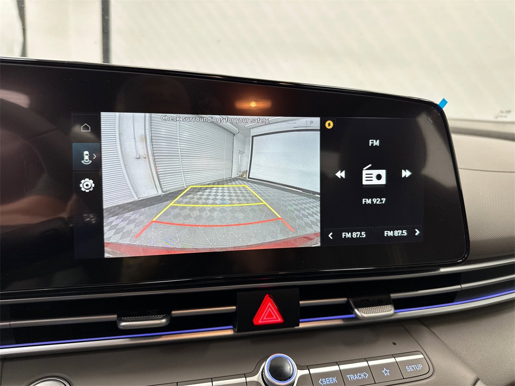 2025 Hyundai Elantra SEL Convenience photo 28