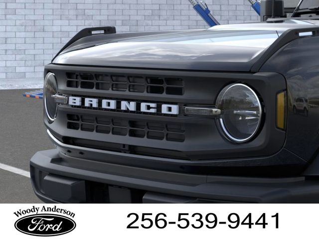 2025 Ford Bronco Base photo 17