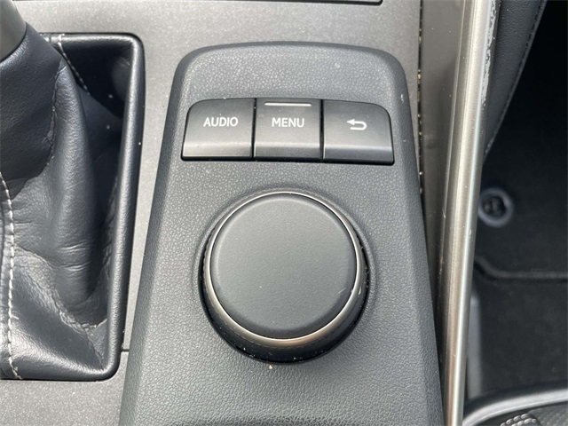2018 Lexus IS 300 photo 23