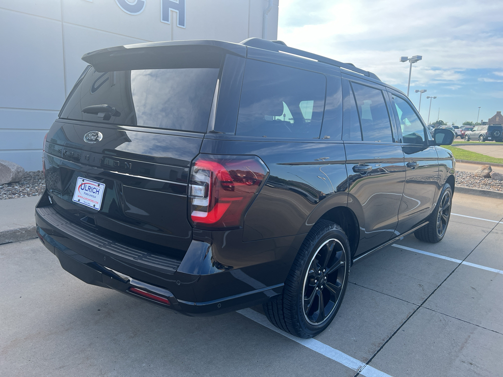 2022 Ford Expedition Limited photo 7