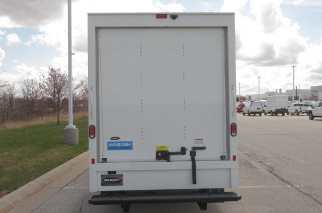 2024 Chevrolet Express Cutaway 3500 photo 4