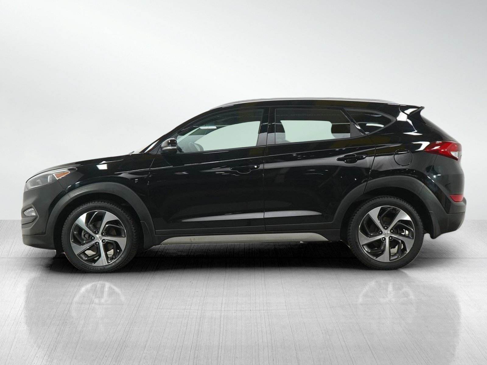 Used 2018 Hyundai Tucson Sport with VIN KM8J3CAL4JU731655 for sale in Minneapolis, Minnesota
