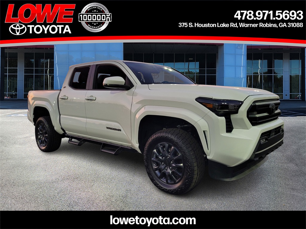 2025 Toyota Tacoma SR5's photo