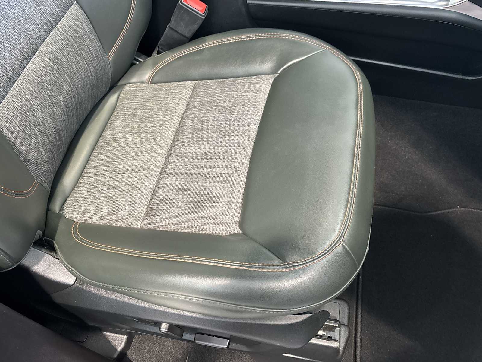 2022 Ford Explorer Timberline photo 24