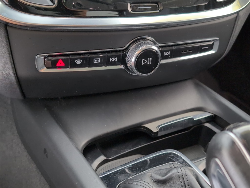 2021 Volvo V60 Cross Country T5 photo 23