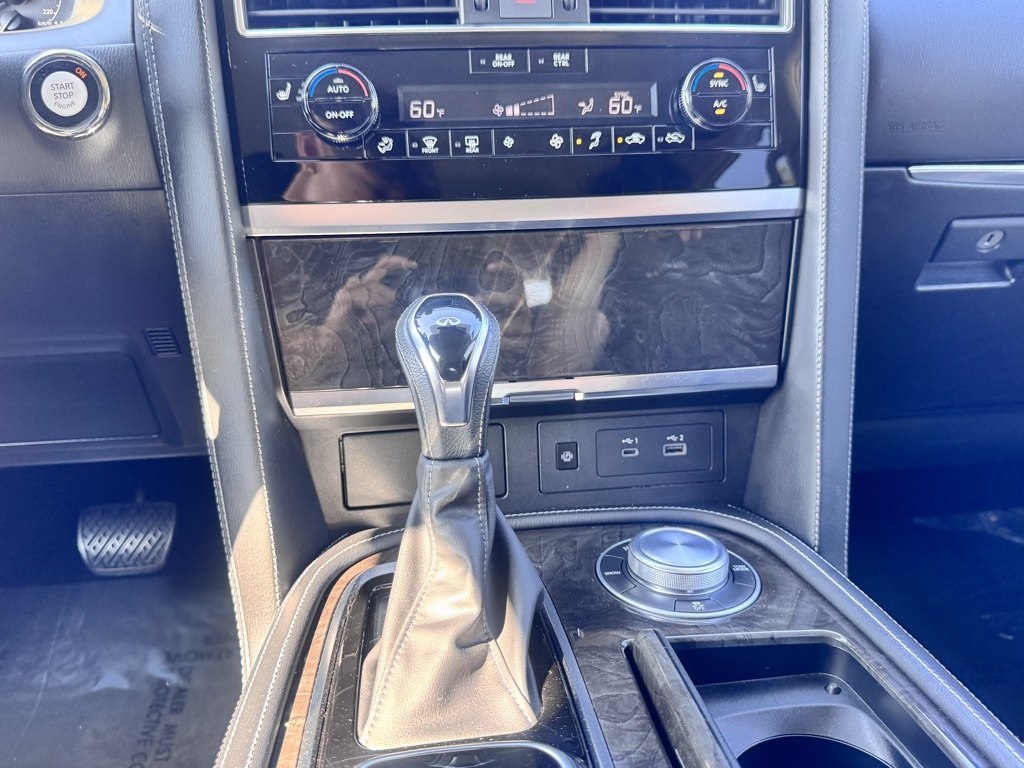 2024 Infiniti QX80 Luxe photo 7