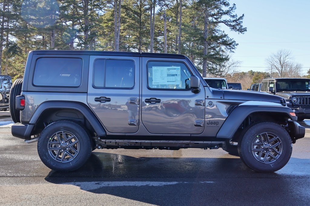 2025 Jeep Wrangler Sport S photo 4
