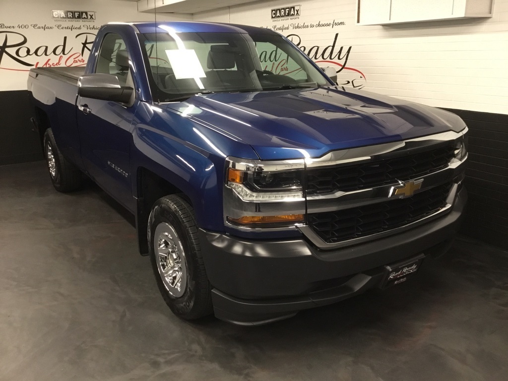 2017 Chevrolet Silverado 1500 photo 2
